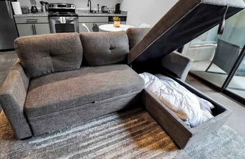 Evans Churchill Apartment | Centric Studio In HEART of DTPHX Free Parking+Pool