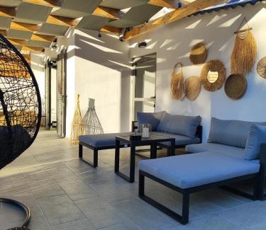 Tolo House | Centro Stone House