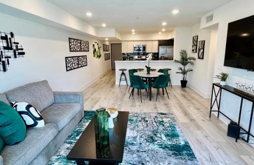 West Los Angeles Apartment | Century City Cozy 2 Br 4 Sleeps Crib W Parking 505