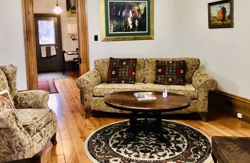 Rideau Lakes House | Century Home with Hot Tub and Pool Table