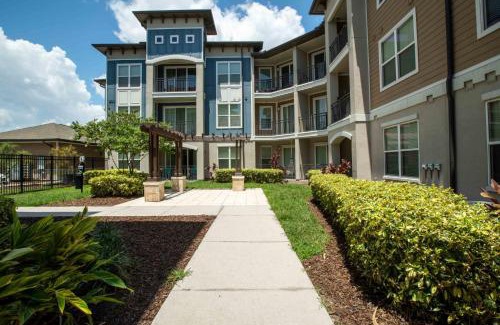 Florida Center North Apartment | Century Millenia in Orlando