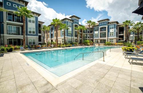 Florida Center North Apartment | Century Millenia in Orlando