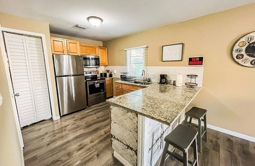 Temple Crest House | Cerca a Busch Gardens