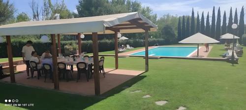 Capraia e Limite House | Certopiano Villa con piscina