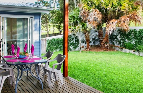 Blueys Beach House | Cerulean Blue Combo PLUS, 7 bedrooms walk to cafes and beach