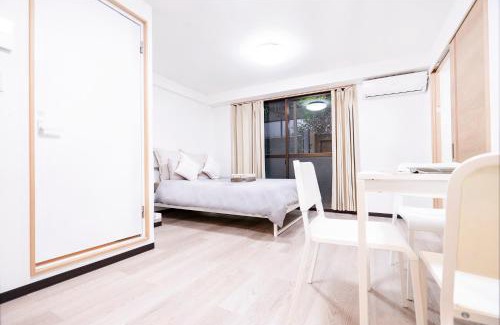 Okubo Apartment | CG Charming Guesthouse in the Heart of Okubo 丶Steps to Metro and Convenient Travel! YoE4