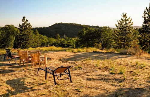 Pinehurst RV Rental | CG35 Small 20X15 ft. Campsite/Shower - Kings Canyon & Sequoia NP