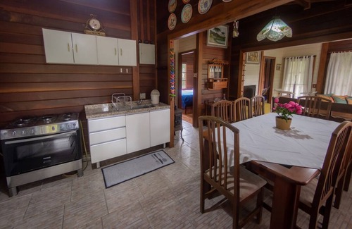 Lapa House | Chácara com lazer completo e Wi-Fi em Lapa/PR