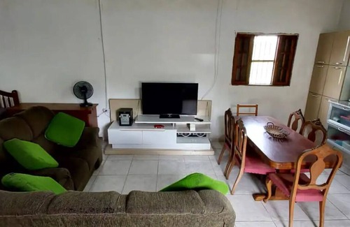 Sao Roque House | Chácara Roteiro do Vinho com Wi-fi