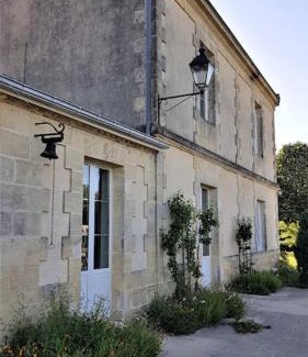 Queyrac Villa | Château Bernon Gite 15 Personnes - piscine et SPA