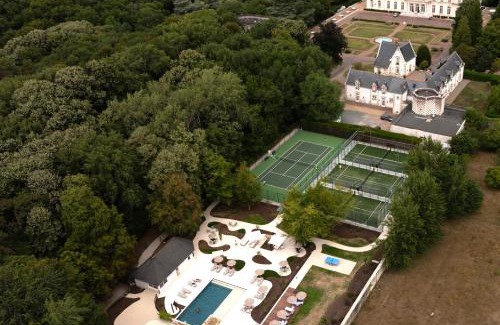 Montbazon Hotel | Château D'artigny