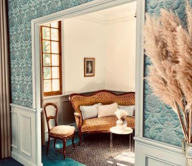 Serves-sur-Rhone Hotel | Château de Fontager