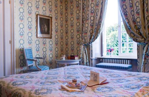 Saint-Etienne-de-Chigny Hotel | Château De Beauvois - La Maison Younan