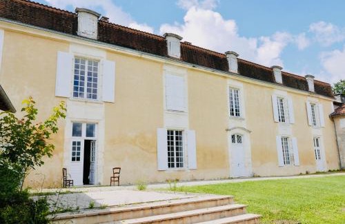 Saint-Martial-Viveyrol House | Château de caractère avec piscine au cœur du Périgord vert