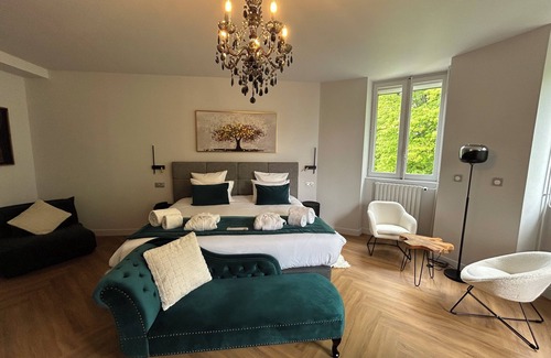 Geneuille Hotel | Château de la Dame Blanche