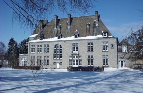 Dorinne House | Château de la Motte