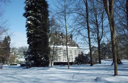 Dorinne House | Château de la Motte