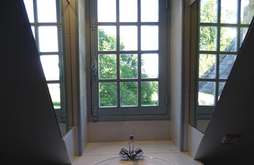 Lesignac-Durand Bed & Breakfast | Château de la Redortière