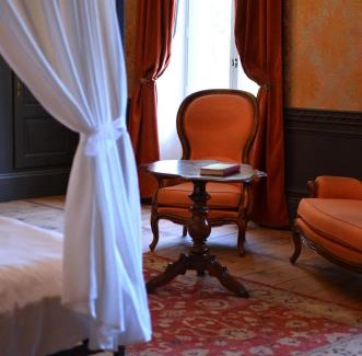 Marcilloles Bed & Breakfast | Château de la Rochetière