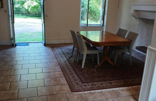 Challuy Bed & Breakfast | Château de Maucouvent -'Le Cottage'