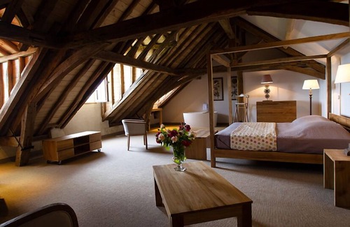 Nazelles-Negron Hotel | Château de Perreux, The Originals Collection