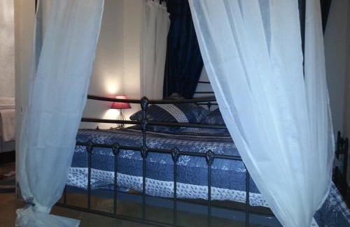 Saint-Remy-de-Chargnat Bed & Breakfast | Château des Aiguilles