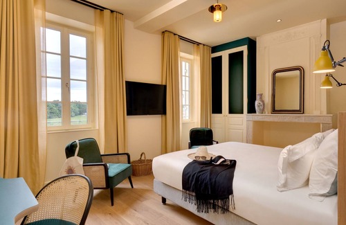 Arveyres Hotel | Château FAGE