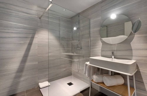 Arveyres Hotel | Château FAGE
