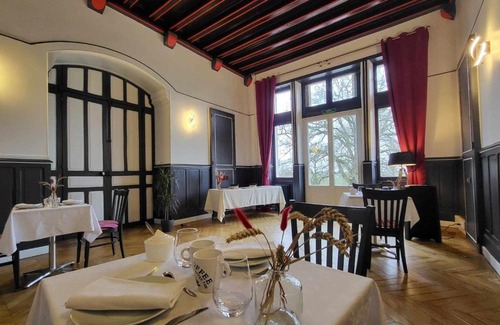 Cluis Bed & Breakfast | Château historique avec suite dans la tour et confort moderne - FR-1-591-658
