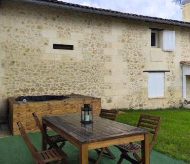 Salleboeuf Bed & Breakfast | Château Lafite Monteil - proche Bordeaux