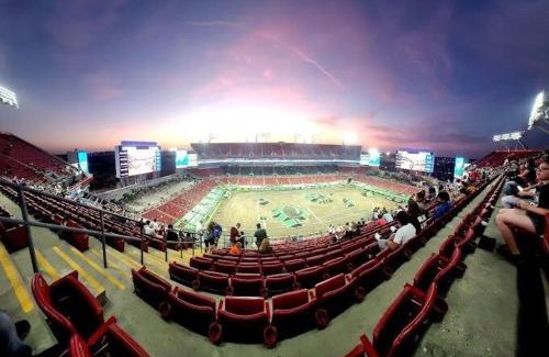 Tampa Apartment | CH · Amazing House with 3/2 relax Near Raymond Stadium