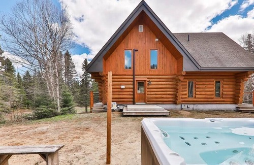 Lantier Ski Chalet | Chic Bois Rond -SPA- Sauna- Petfriendly ($)