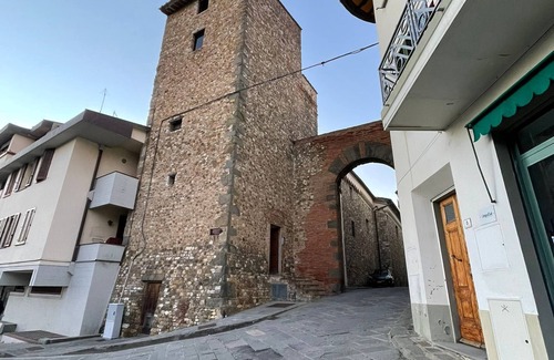 San Casciano in Val di Pesa Apartment | Characteristic apartment in historic 1300s tower