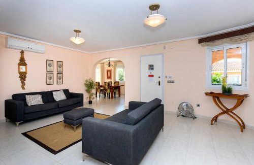 Benijofar Villa | CH Villa Calida Monteazul