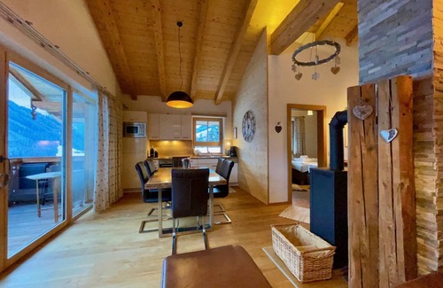 Schonbach Ski Chalet | Chalet "Das Zwölferl" - Arrive and feel good - with e-charging station
