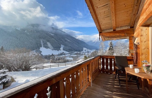 Schonbach Ski Chalet | Chalet "Das Zwölferl" - Arrive and feel good - with e-charging station