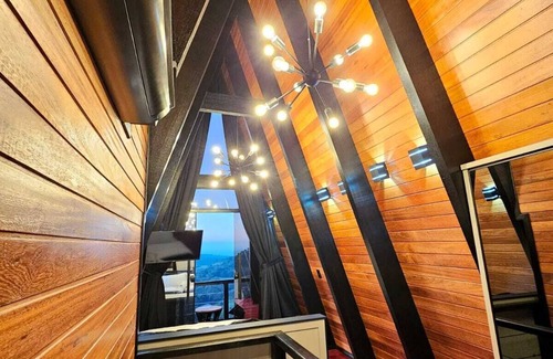 Bom Retiro Ski Chalet | Charms of the Friar Cottage