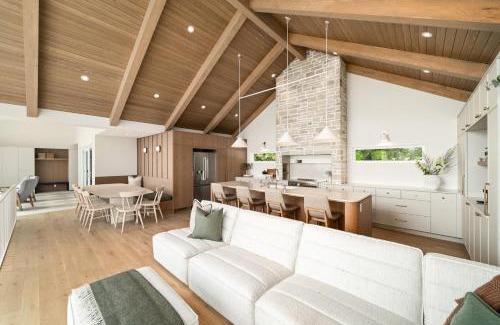 Petite-Riviere-Saint-Francois House | Chalet Rouge Charlevoix