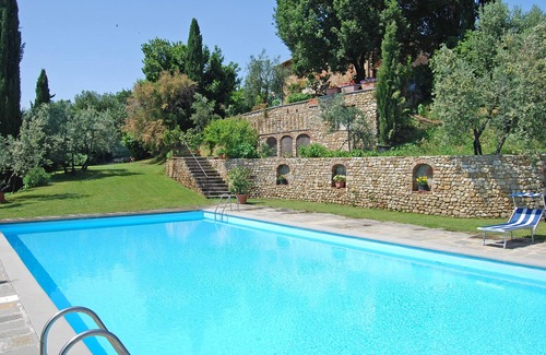 San Casciano in Val di Pesa Villa | Charming Villa w/pool nestled in Chianti vineyards, with AC, close to Florence