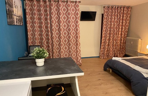 Ville-la-Grand Apartment | CHABLAIS. Practical apartment in the center 5 minutes walk from the station.