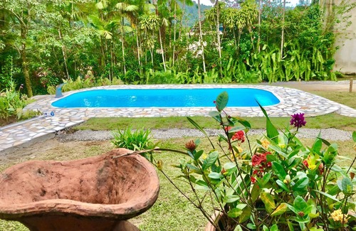Mambucaba House | Chácara Colibris in the middle of the forest and the sea