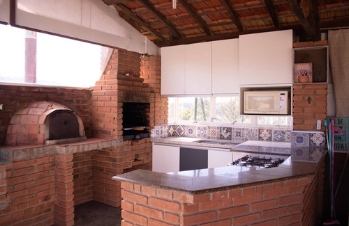 Valinhos House | Chacara Giovaninha, located in the Serra dos Cocais.