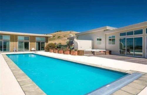 Blenheim House | Chagall Suite in an 6-bedroom luxury villa