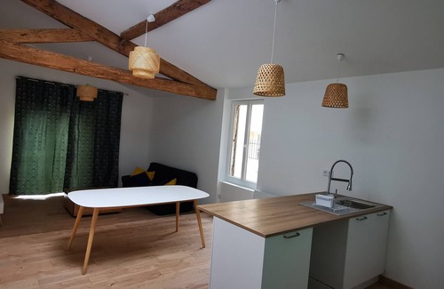 Neac House | Chai Aurel et Nico Ancien Chai Réhabilité au Cœur du Grand St Emilionnais