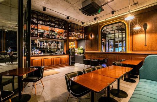 Bang Rak Phatthana Hotel | Chainam-Charmchuree residences cafe and spa