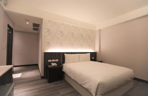 Ximending Hotel | Chair Man Hotel