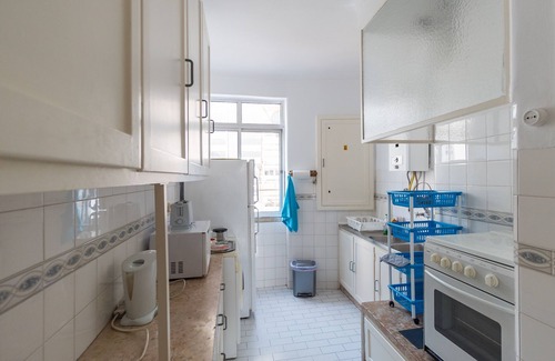 Areeiro Apartment | Chairming 2 bed flat in the center of Lisbon