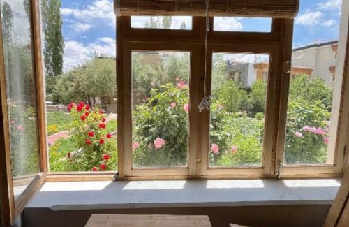 Leh Apartment | Chakzot garden house - Twin BR studio 2