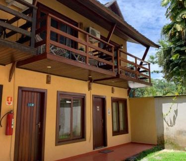Penedo House | Chalé aconchegante para família no Centro