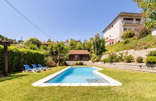 Rio Caldo Ski Chalet | Chalé da Caniçada By Sé Apartamentos